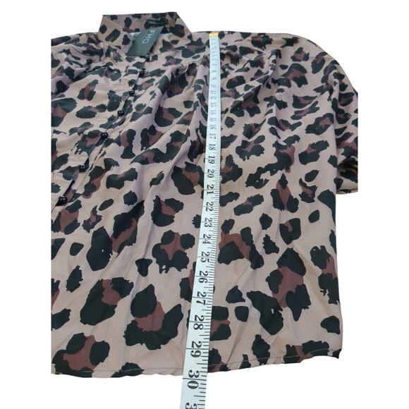 HFQ Collection Blouse Size 2XL Leopard Brown Button Down Long Sleeve NWT - Picture 3 of 9
